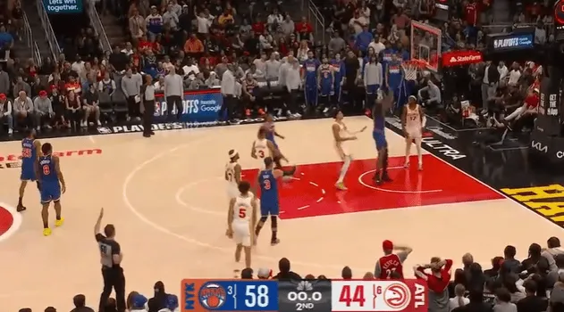 黑白体育登录入口-尼克斯半场58-44领先老鹰，阿奴诺比12分&amp;amp;麦科勒姆14分